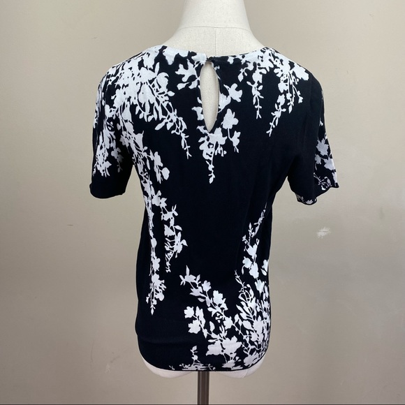 White House black market floral sweater shirt - Picture 3 of 6